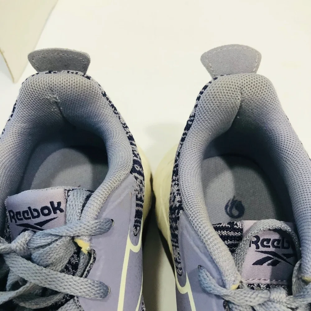 Reebok Liquifect Running Sneaker Shoe Women 8.5 Purple Fabric‎ Lt Wt Breathable